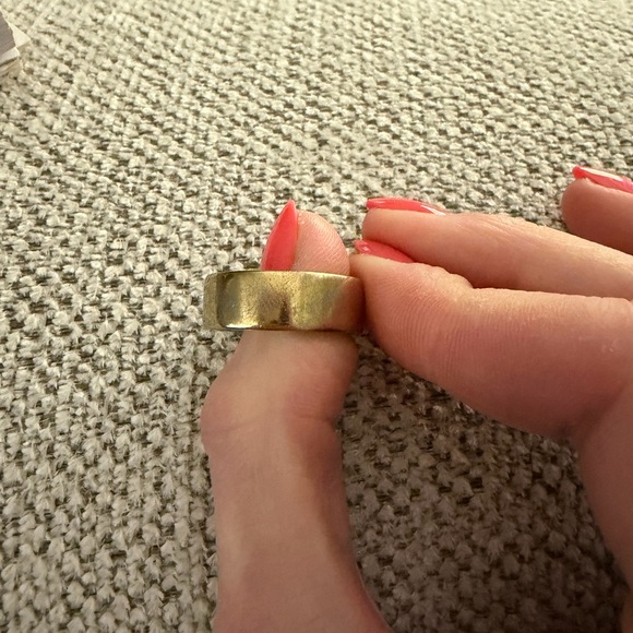 Oura Gold Smart Ring